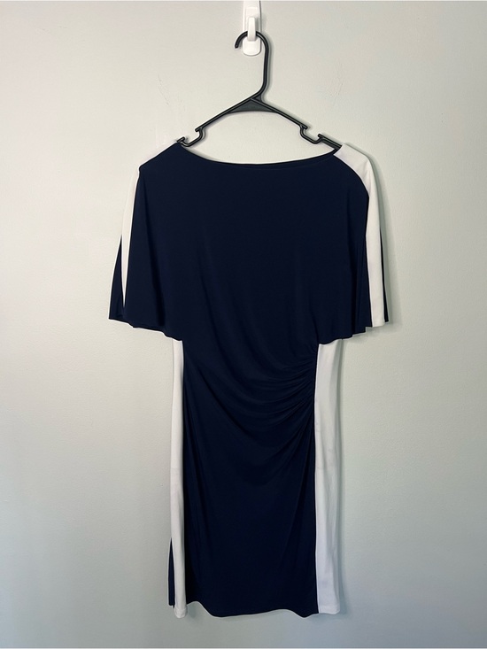 Ralph Lauren Dresses & Skirts - Lauren Ralph Lauren Essentials navy & white form fitted dress sz 6 $134MSRP